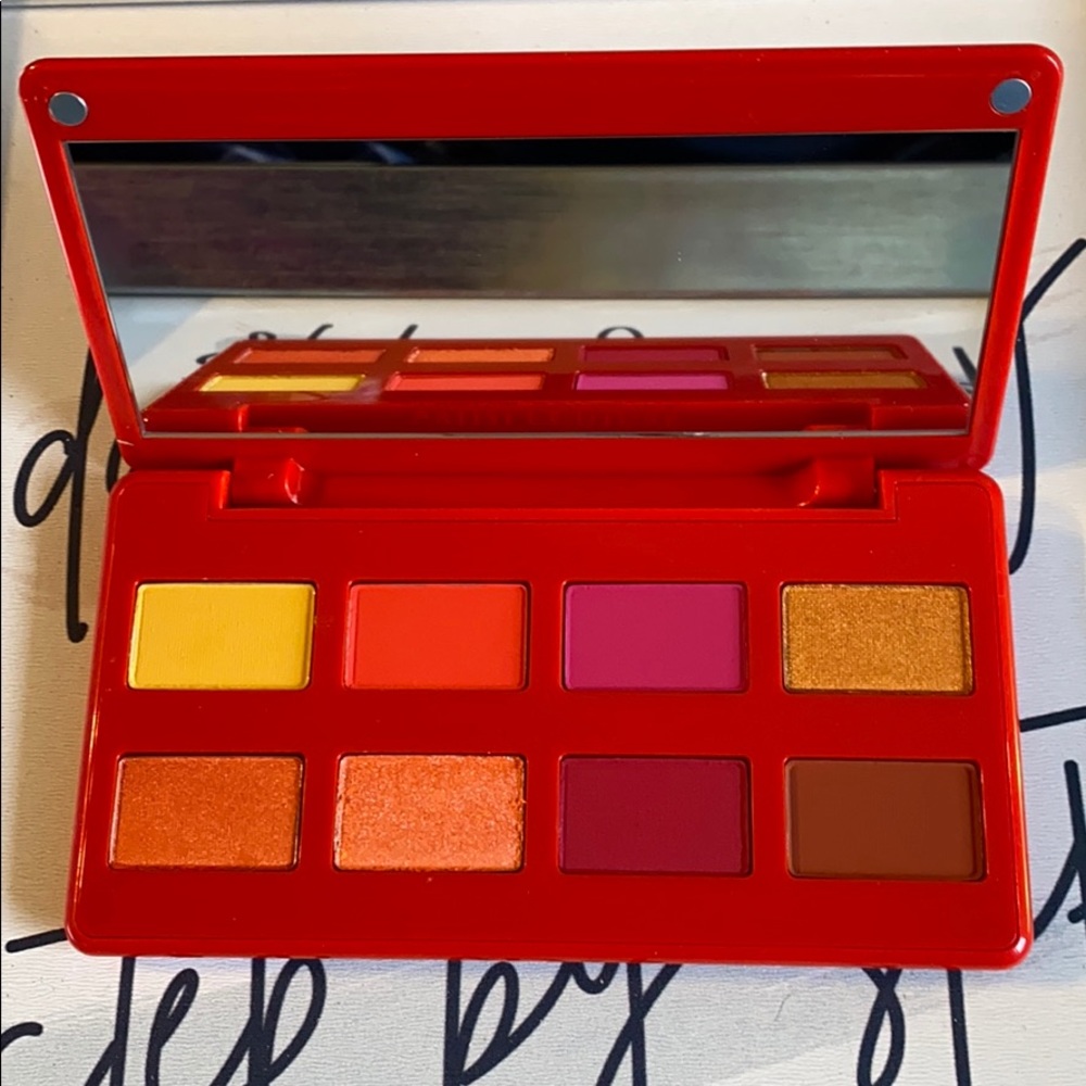 Artist Couture Caliente Palette